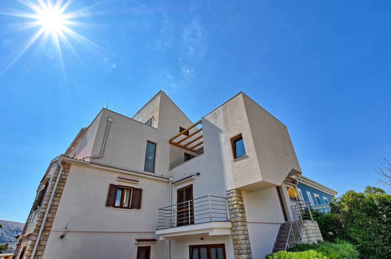 Apartments Villa Laura Pag Town Exteriér fotografie